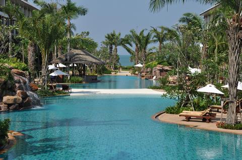 Ravindra Beach Resort & Spa